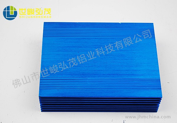 拉絲氧化移動(dòng)電源鋁型材外殼